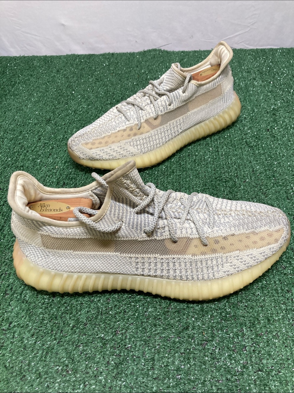 Men's Adidas Yeezy Boost Sneakers - Cream/Beige sz 10.5 (OKPM-09-22)